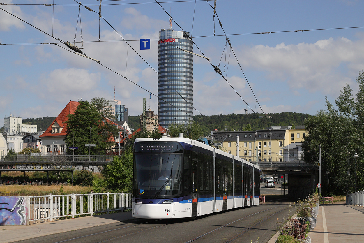 Йена, Stadler Tramlink № 854