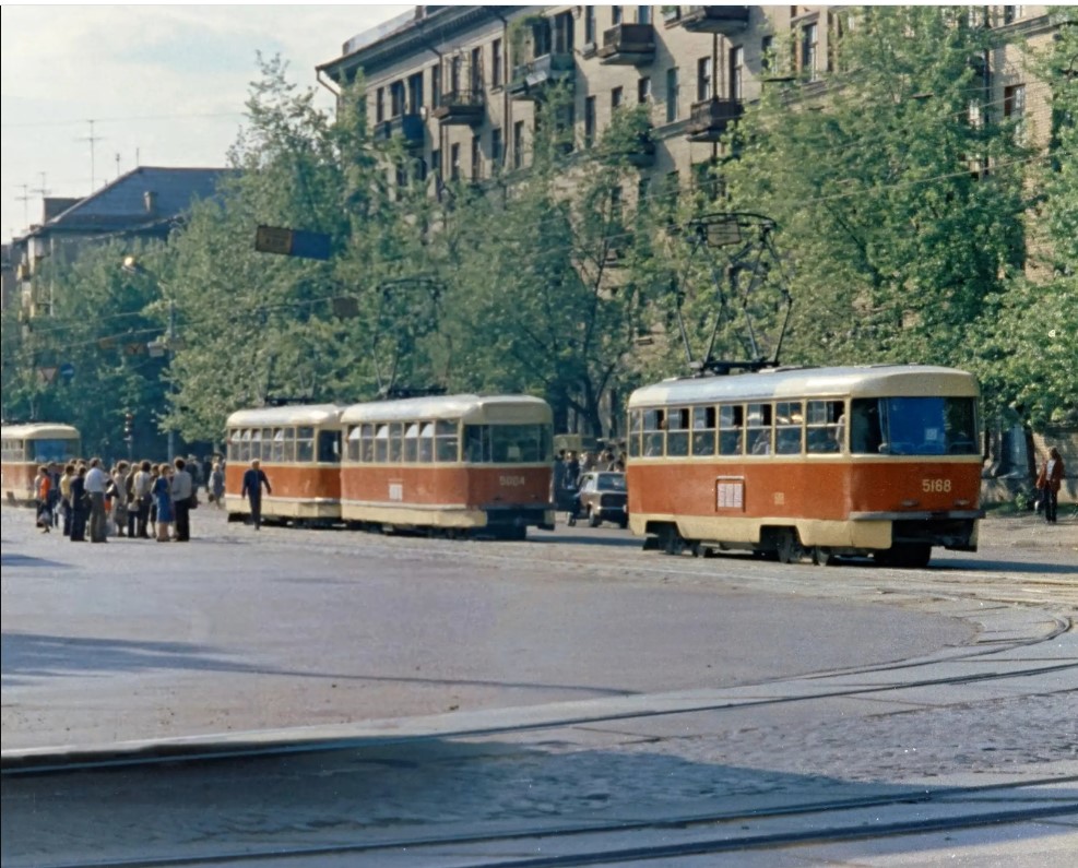 Kyjev, Tatra T2SU č. 5024; Kyjev, Tatra T2SU č. 5004; Kyjev, Tatra T3SU (2-door) č. 5168; Kyjev — Historical photos