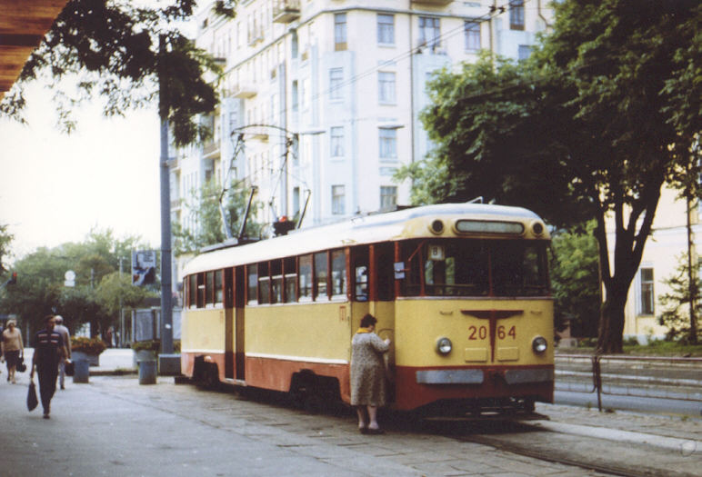 Кіеў, КТВ-57 № 2064; Кіеў — Исторические фотографии; Кіеў — Трамвайные линии: Закрытые линии