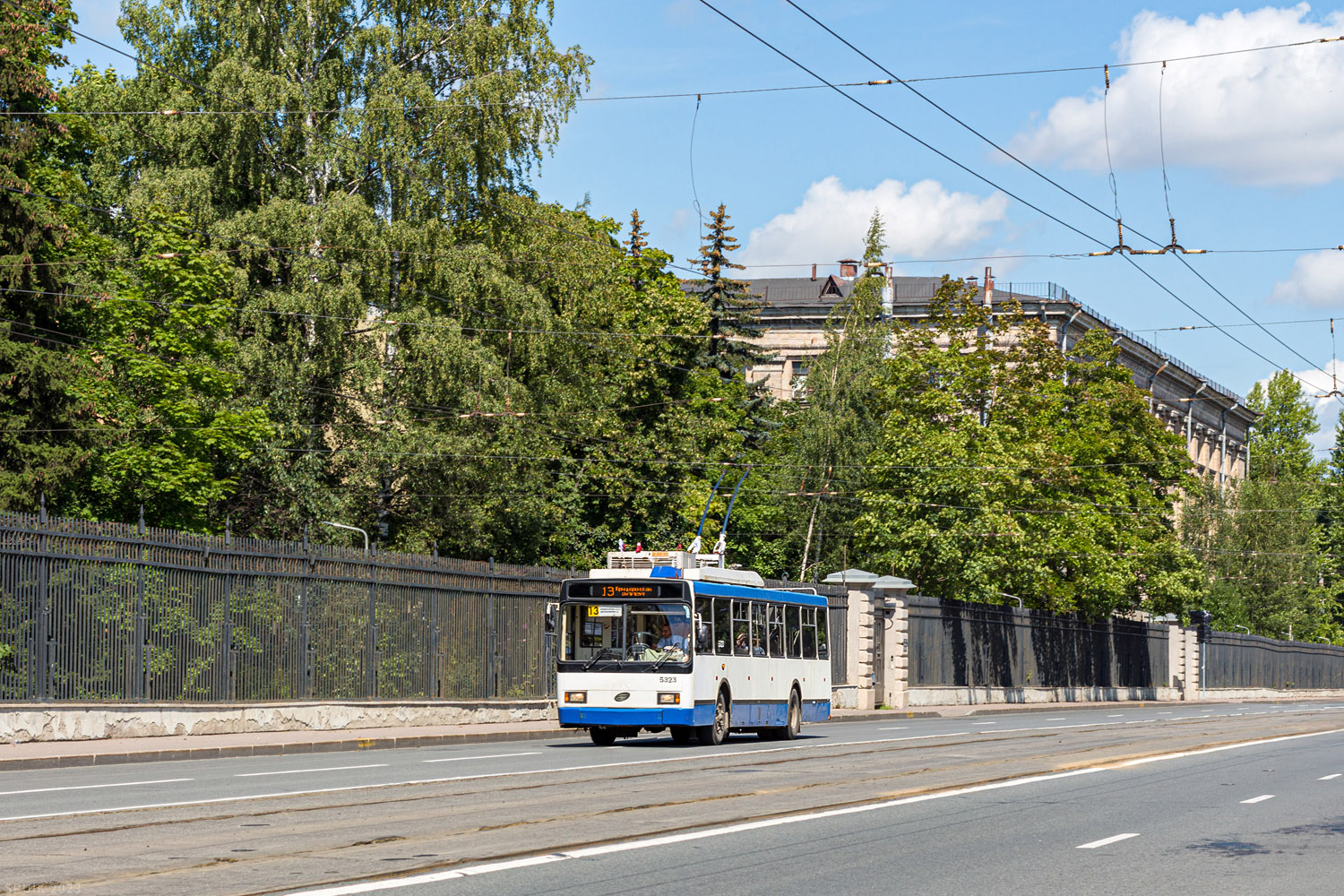 Saint-Petersburg, VMZ-52981 Br. 5323