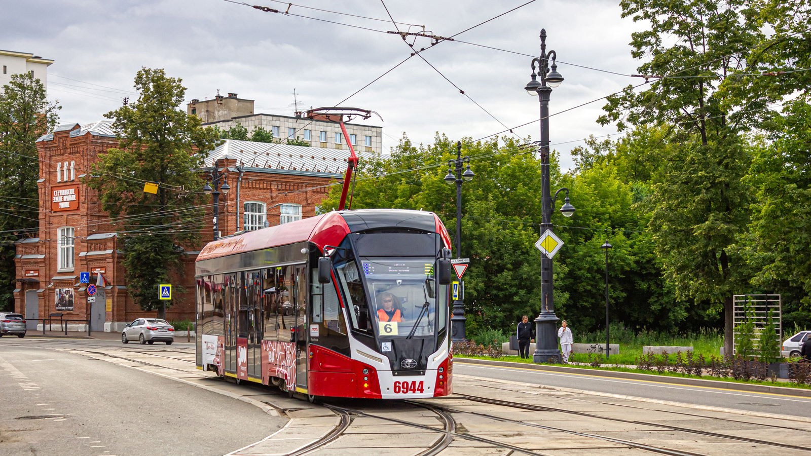Пермь, 71-911ЕМ «Львёнок» № 6944