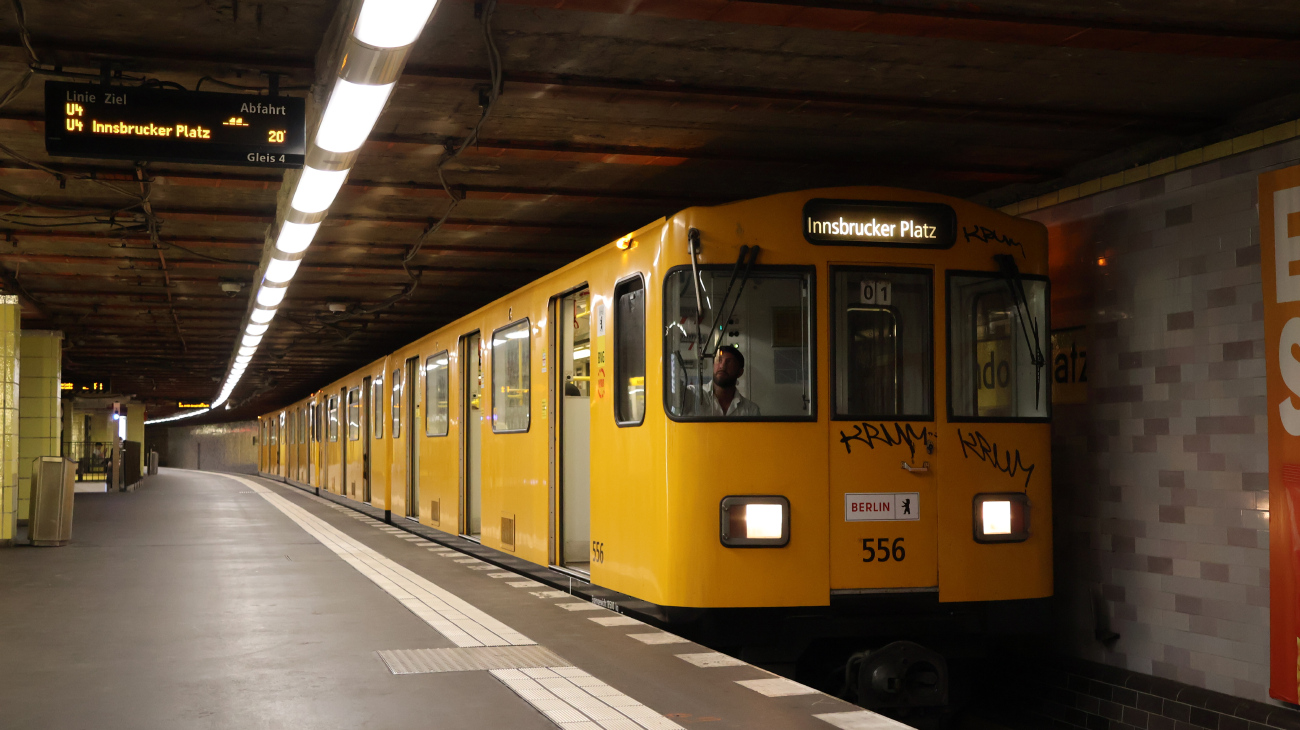 Берлин, BVG A3L92.2 № 556