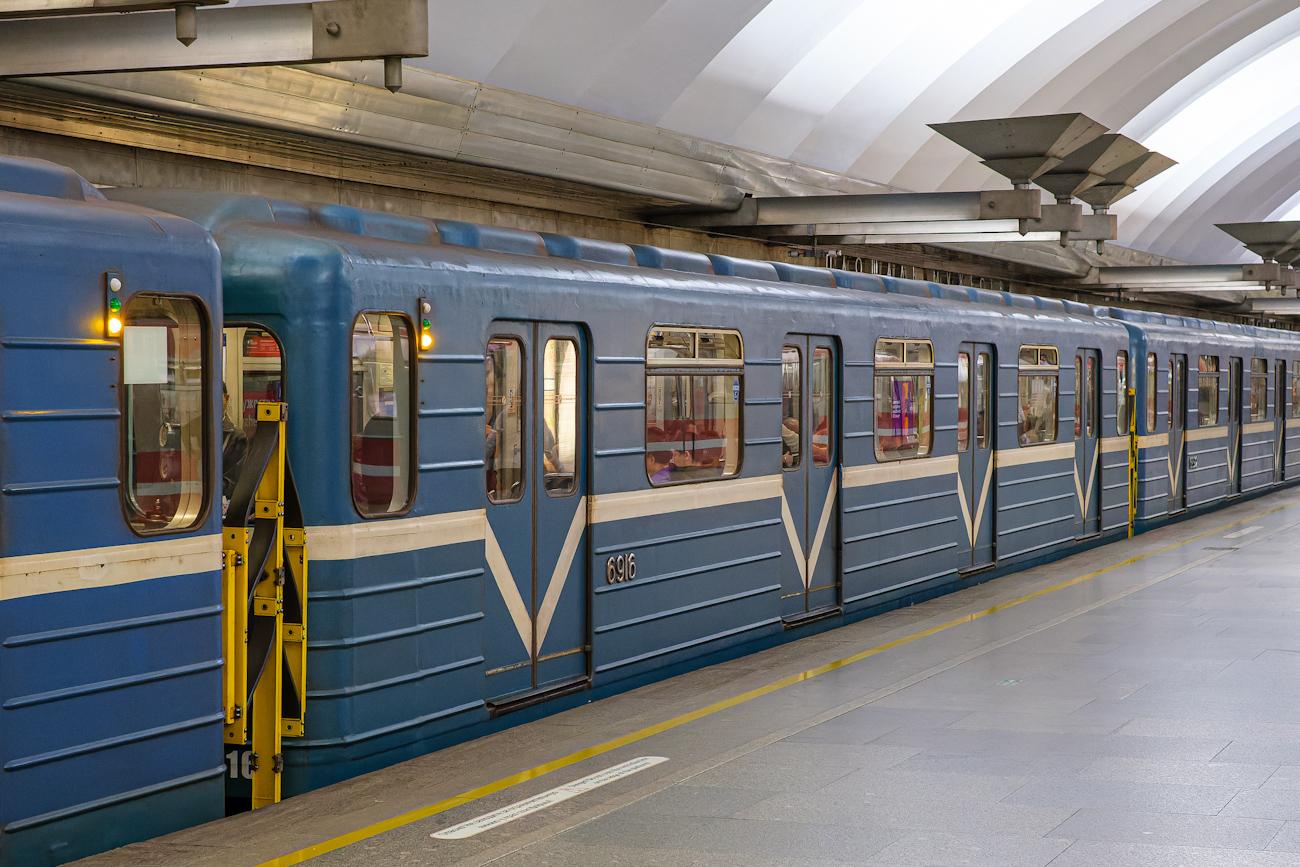 Санкт-Петербург, Ем-501 № 6916
