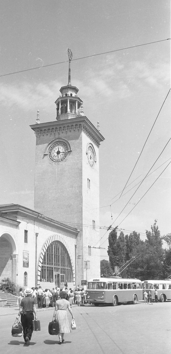 Крымский троллейбус, Škoda 8Tr8 № 104; Крымский троллейбус — Исторические фотографии (1959 — 2000)