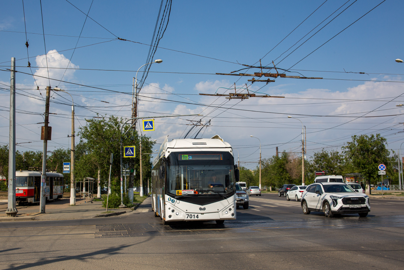 Волгоград, БКМ 32100D № 7014