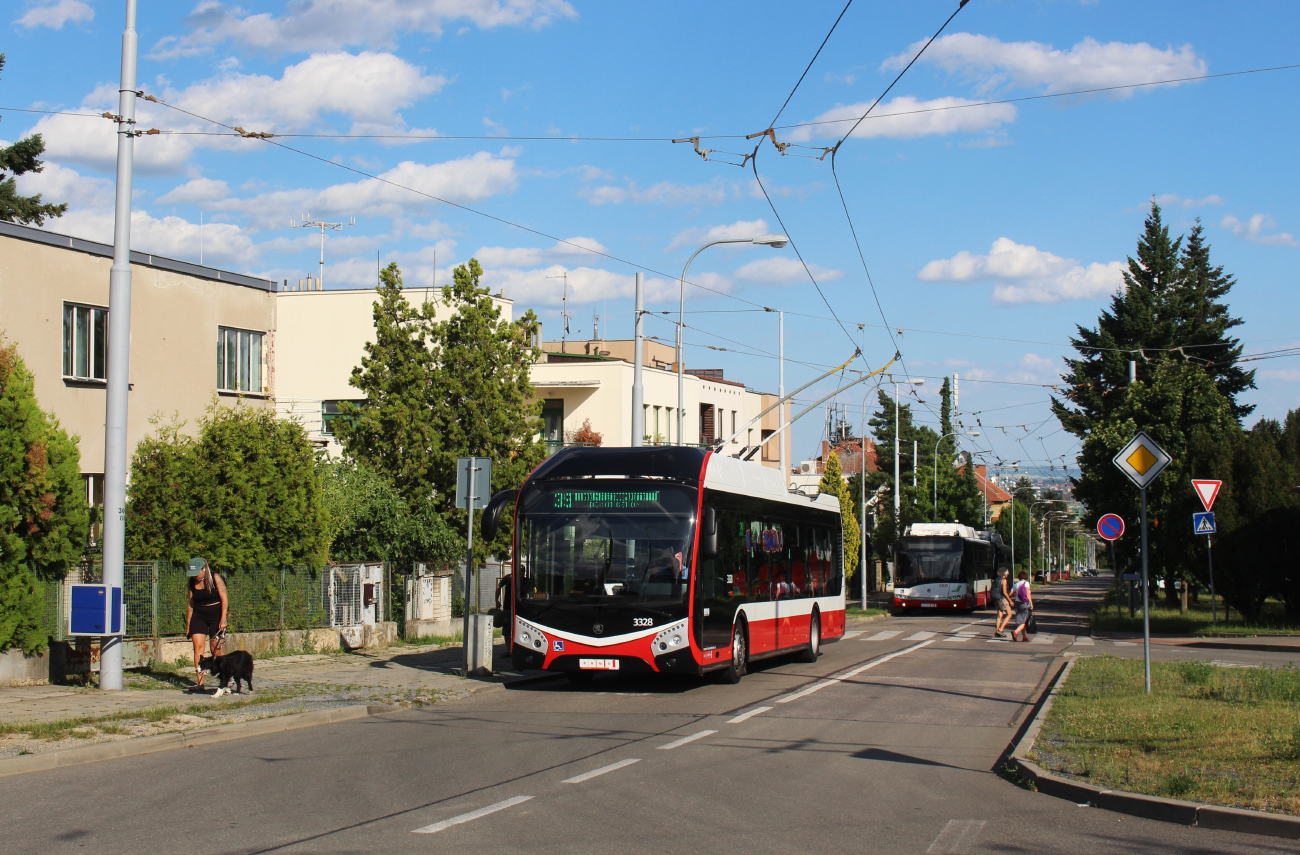 Брно, Škoda 32Tr SOR № 3328
