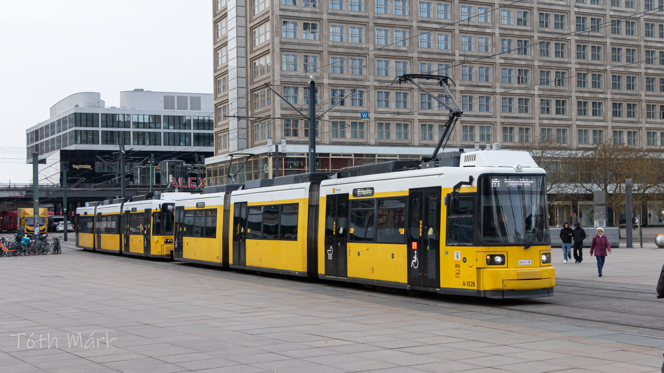 Берлин, BVG GTNO № 1228