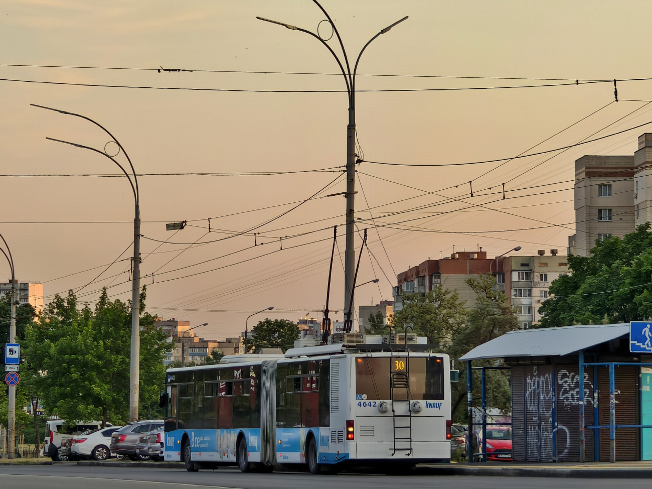 Киев, ЛАЗ E301D1 № 4642