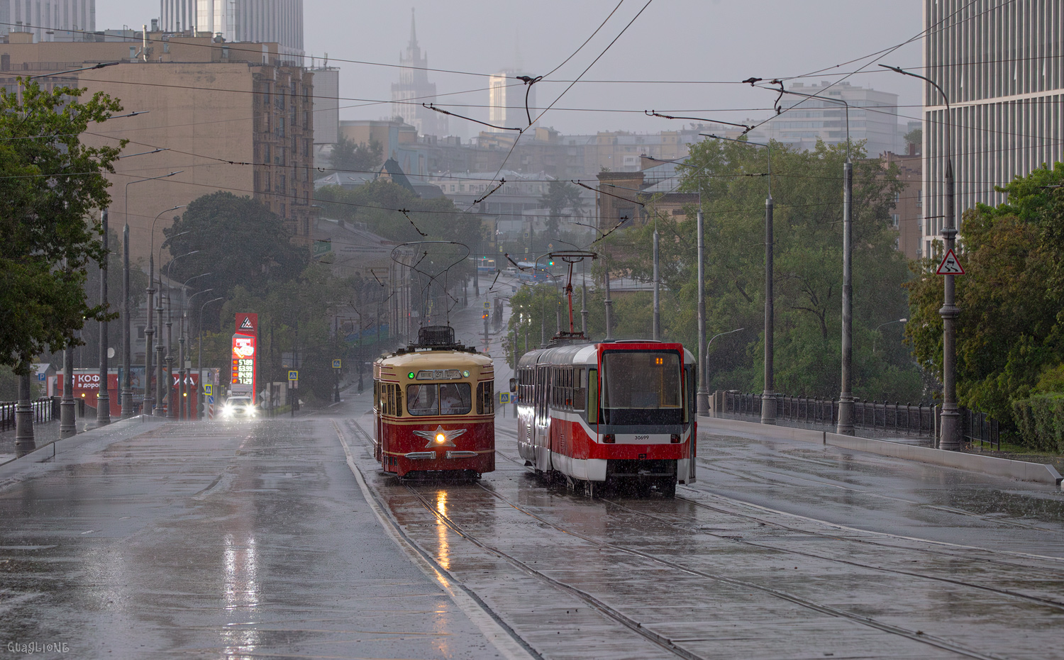 Москва, КТМ-1 № 0002; Москва, Tatra KT3R № 30699; Москва — День Московского транспорта — 2025 (ночные репетиции парада трамваев 05.07.2025 и 10.07.2025, парад и выставка трамваев 12.07.2025)