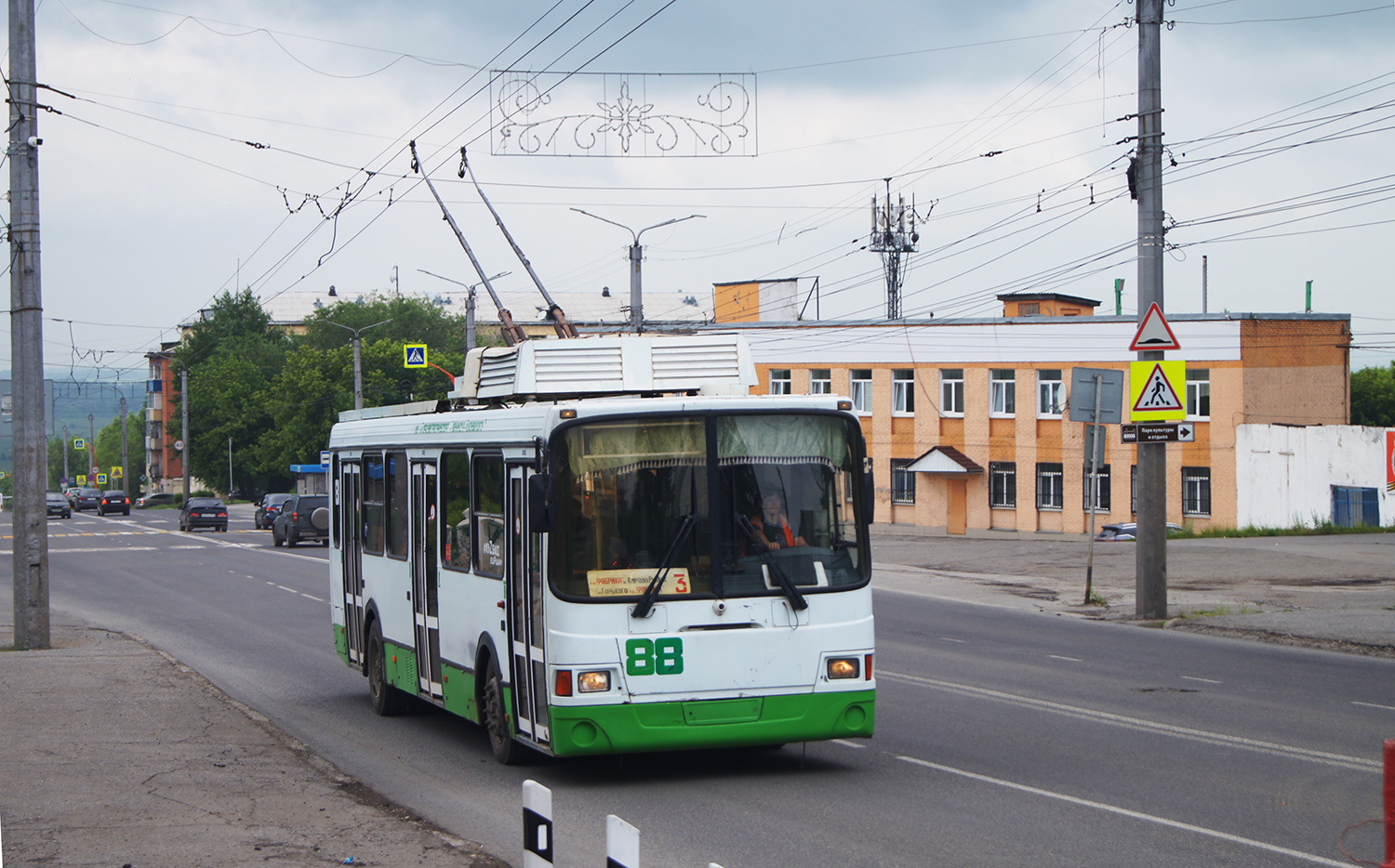 Leninsk-Kuznetskiy, LiAZ-5280 # 88 Leninsk-Kuznetskiy, LiAZ-5280 # 88