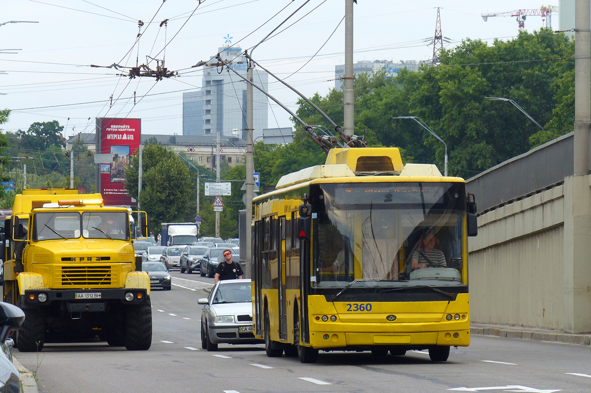 Киев, Богдан Т70110 № 2360