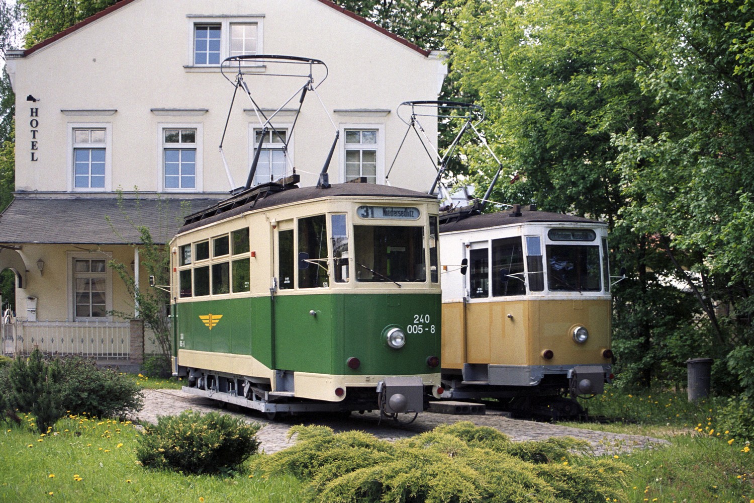 Дрезден, Двухосный моторный Gotha № 240 005