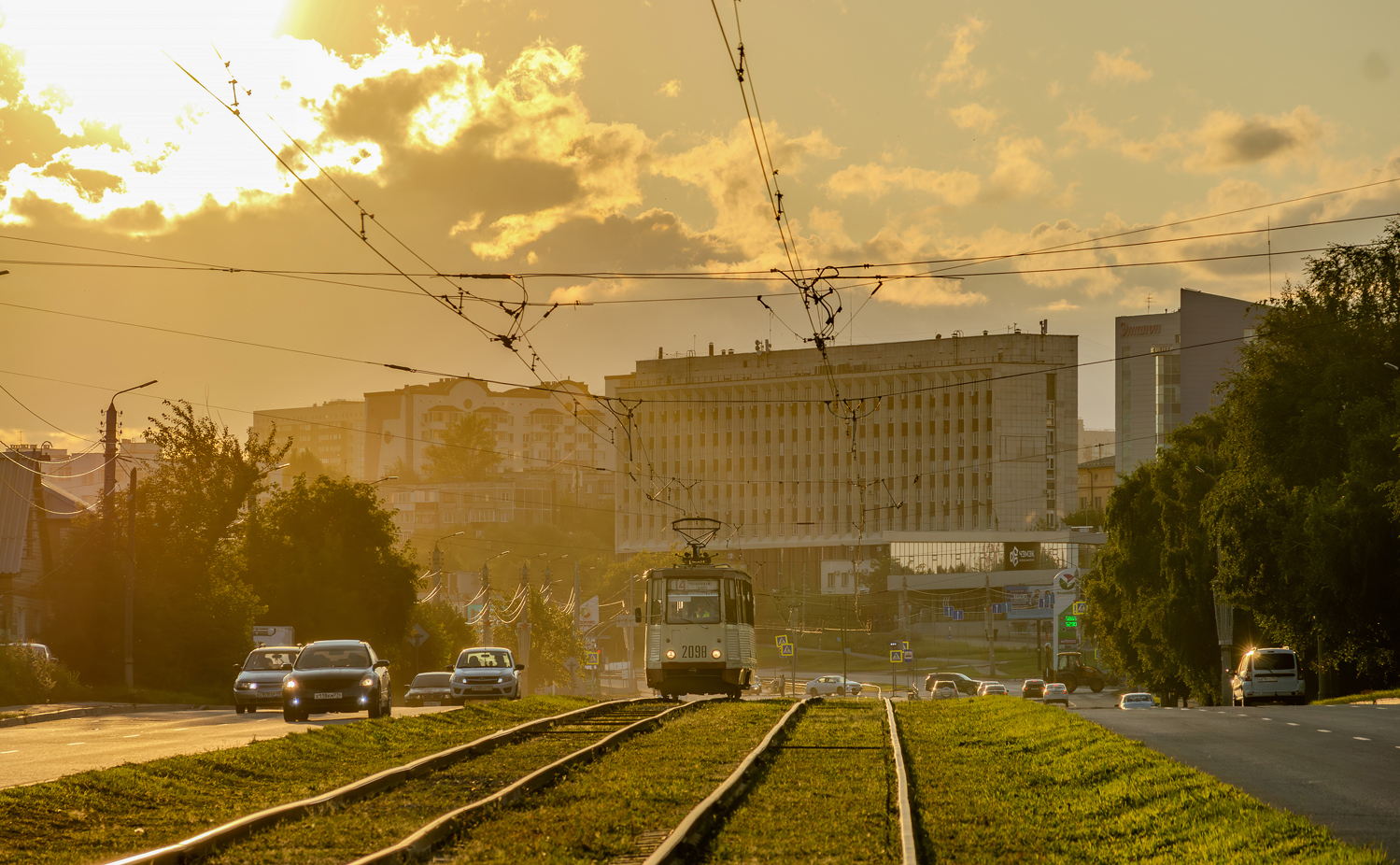 Chelyabinsk, 71-605 (KTM-5M3) № 2098; Chelyabinsk — Tram lines