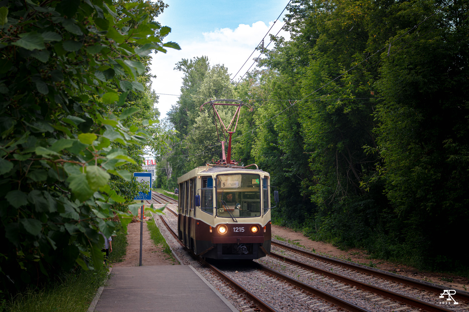 Nizhny Novgorod, 71-608KM Br. 1215