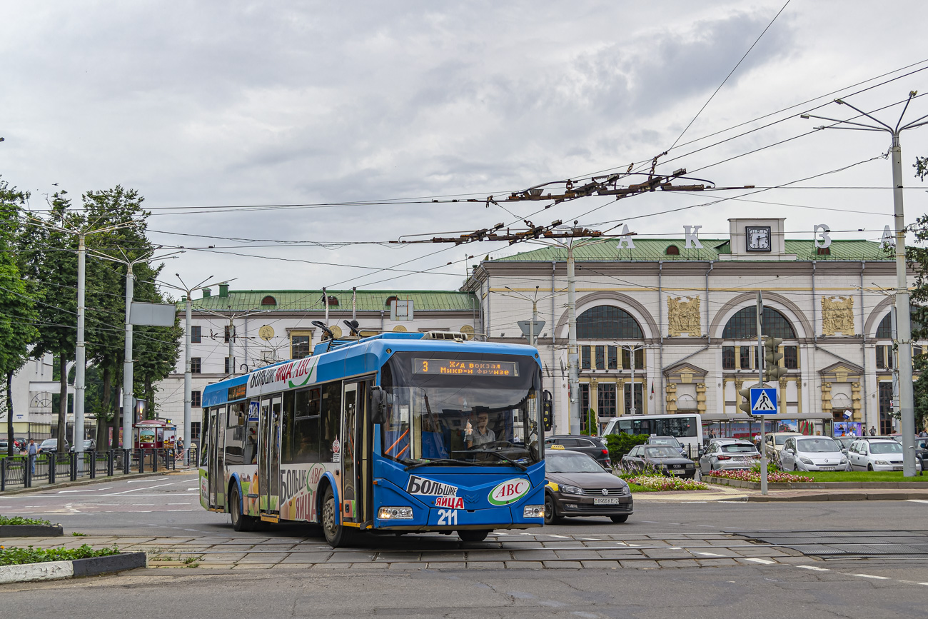 Витебск, БКМ 321 № 211