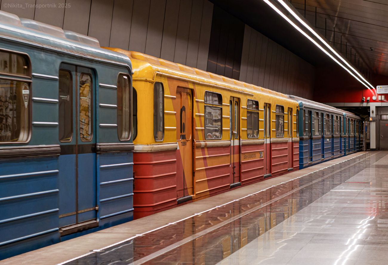 Москва, 81-714 (ЛВЗ) № 7374