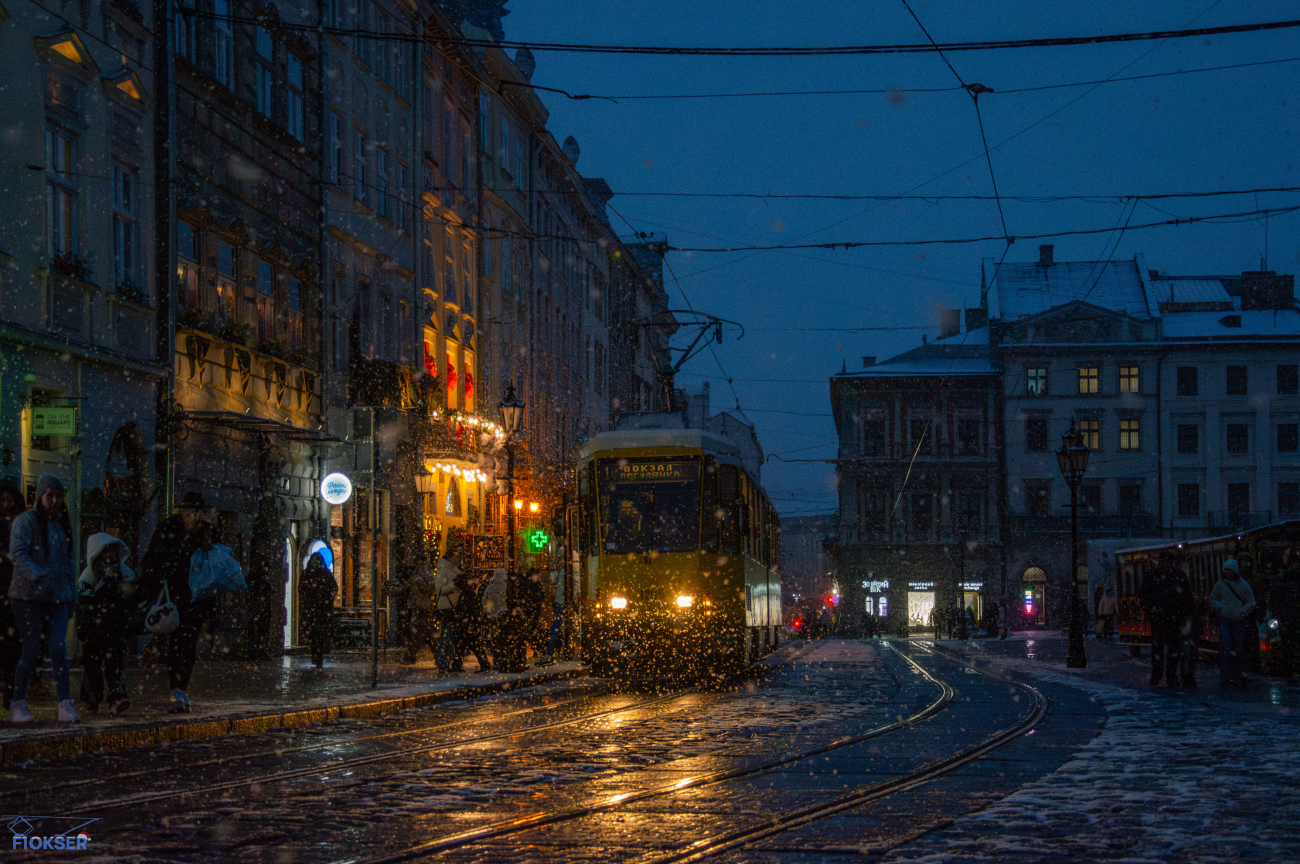 Львов, Tatra KT4DM № 1235