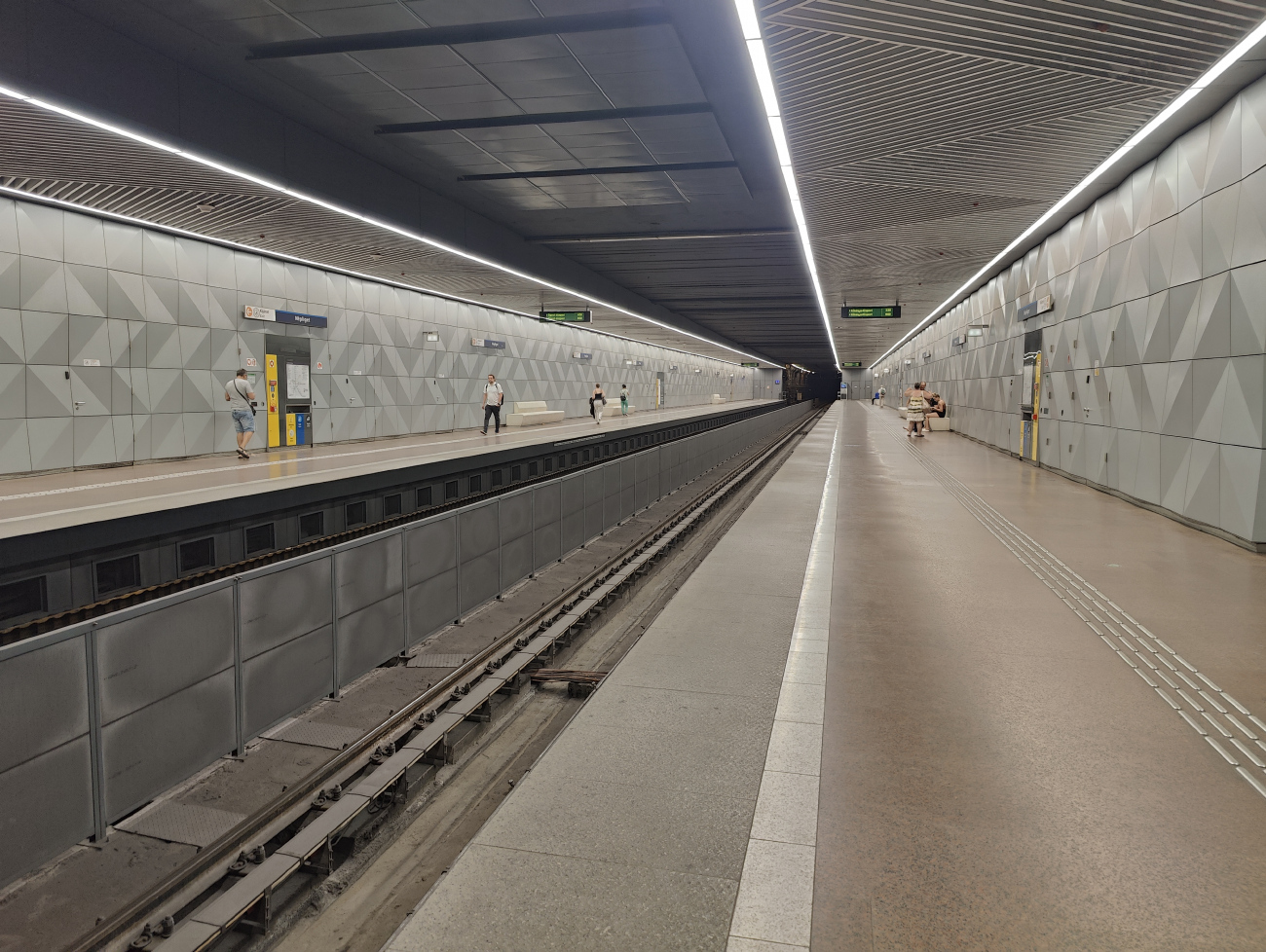 ბუდაპეშტი — Metro (M2, M3, M4)