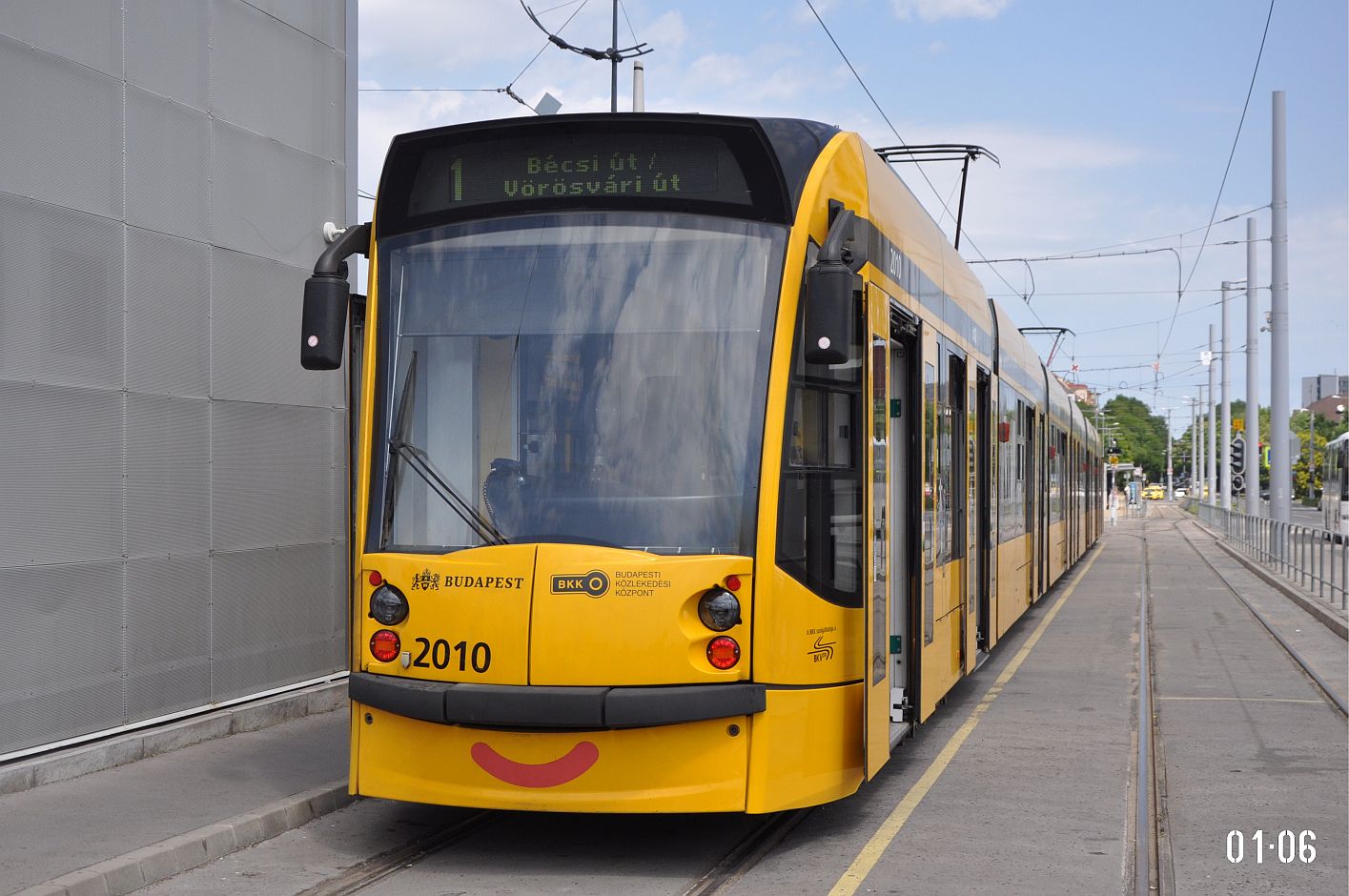 Будапешт, Siemens Combino Supra NF12B № 2010