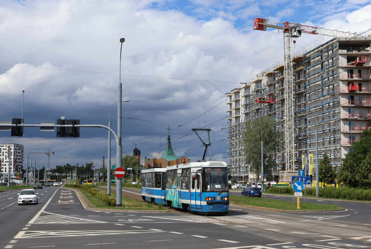 Wrocław, Konstal 105NWr № 2442