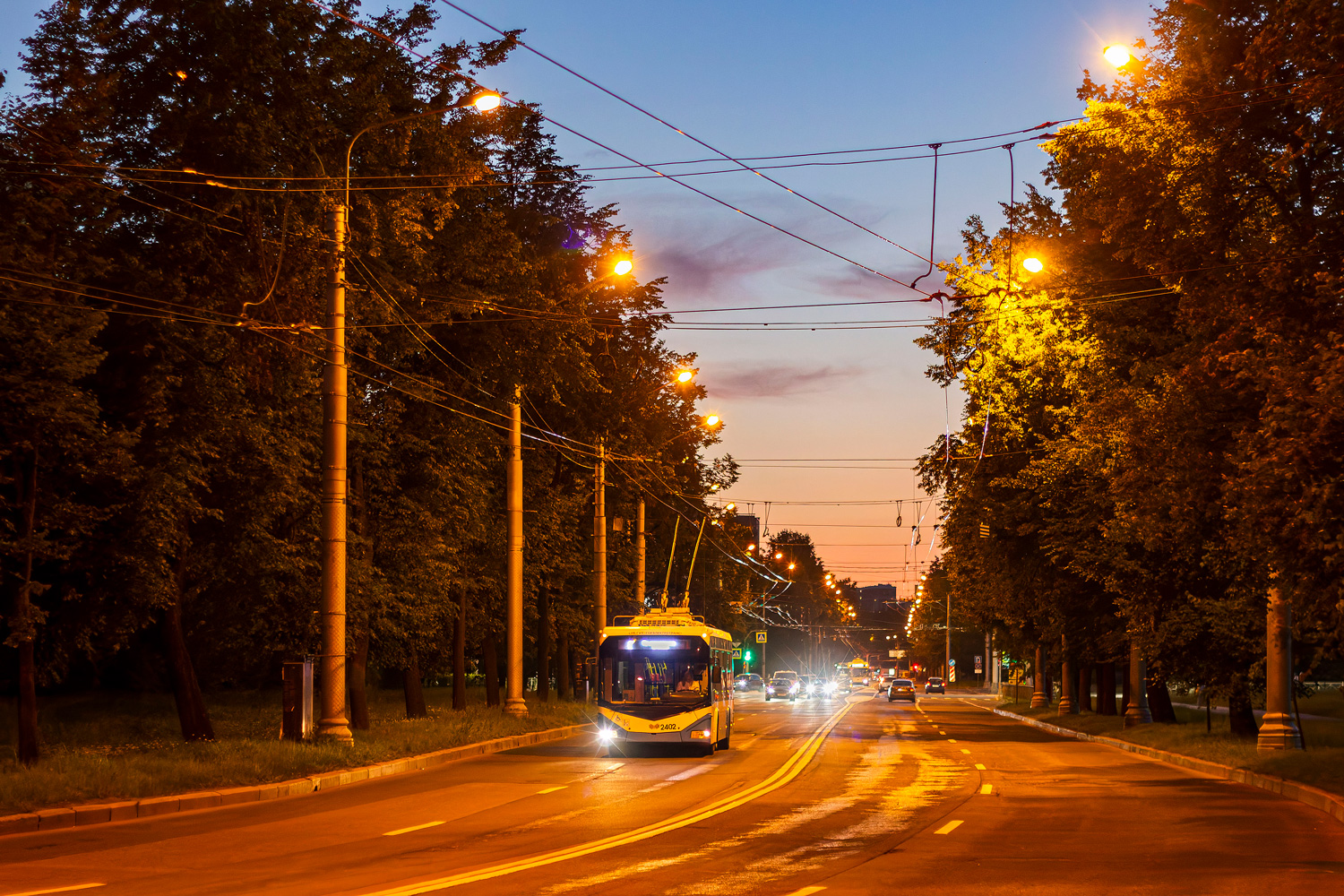 Санкт-Петербург, БКМ 321 № 2402