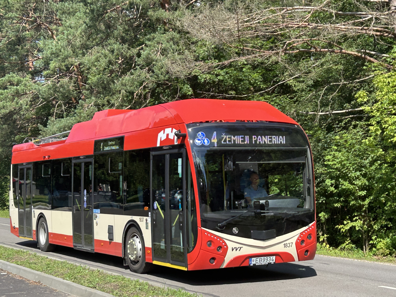 Vilnius, Škoda 32Tr SOR # 1837