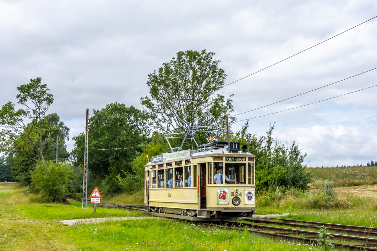 Skjoldenæsholm, Nivelles 2-axle motor car # 824