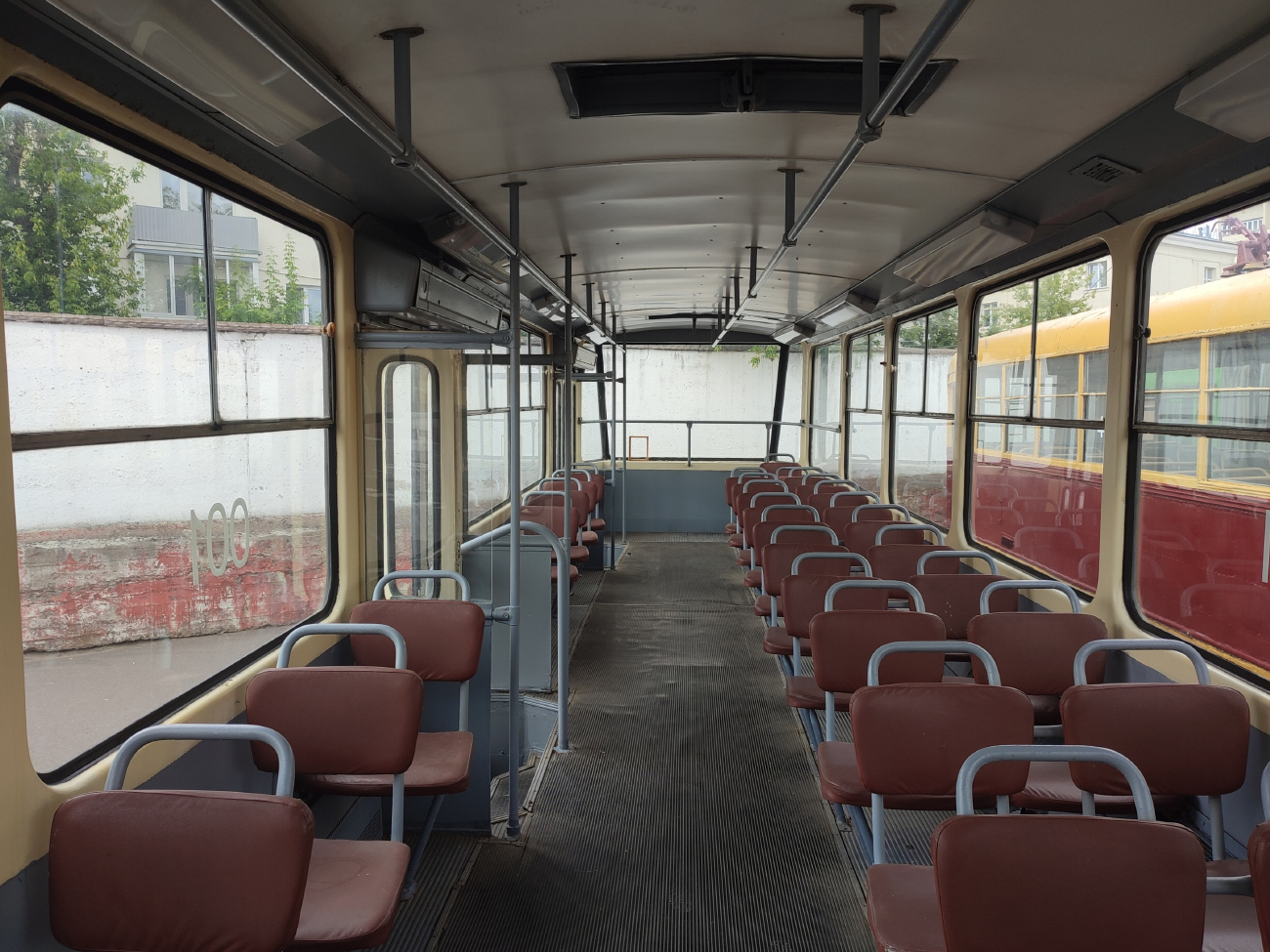 Minsk, Tatra T6B5SU č. 001