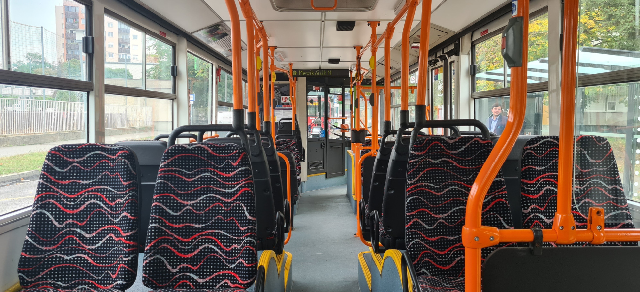 Будапешт, Ikarus 411T № 400