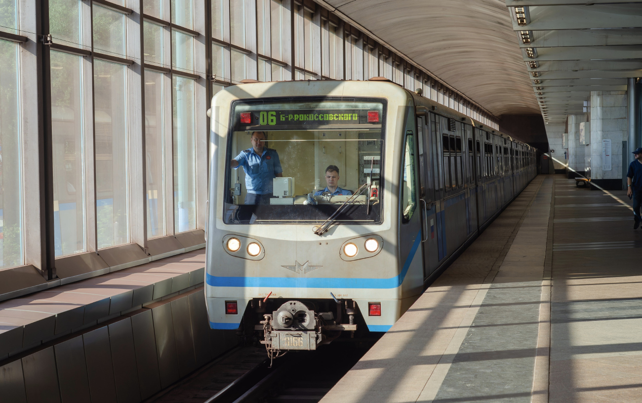 Москва, 81-740.1 «Русич» № 0166