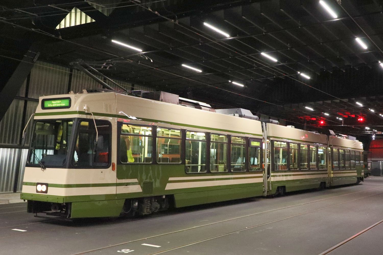 Берн, ACMV/ABB/Duewag Be 4/8 № 735