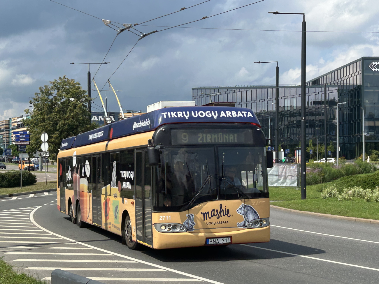 Vilnius, Solaris Trollino II 15 AC č. 2711