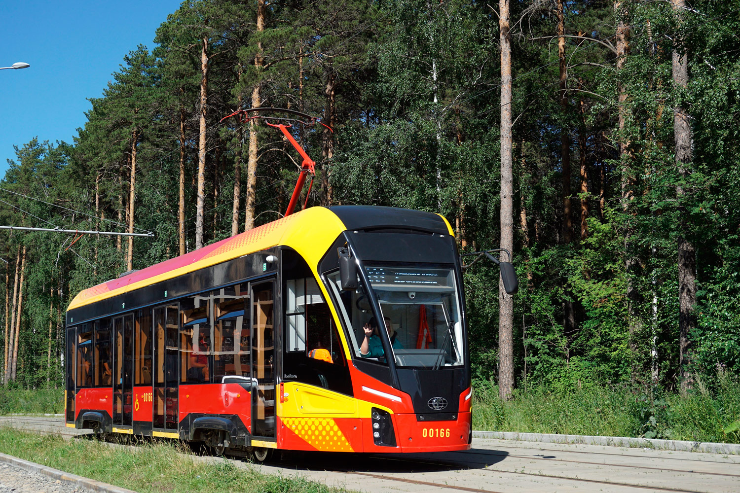 Verkhniaya Pyshma, 71-911EM “Lvyonok” # 00166