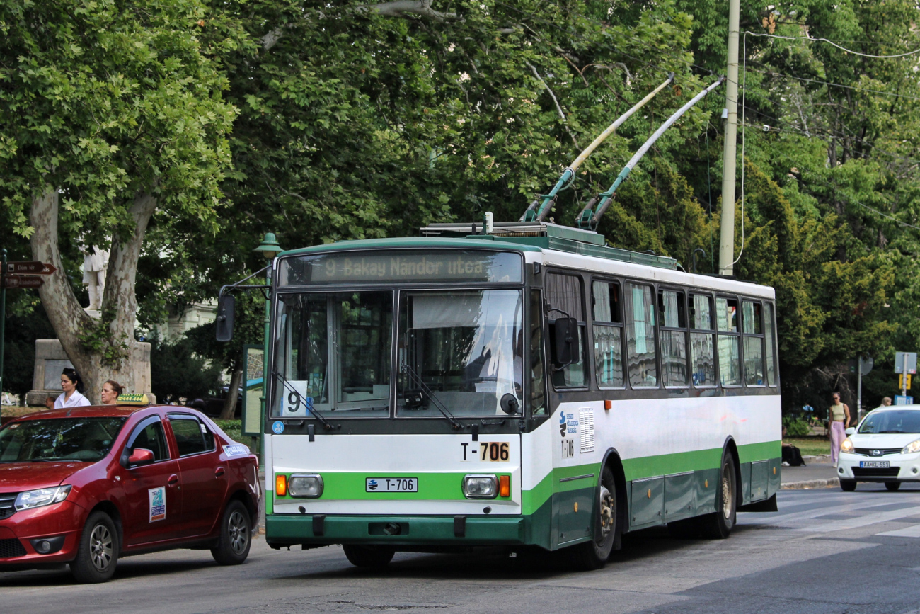 Сегед, Škoda 14Tr08/6 № T-706