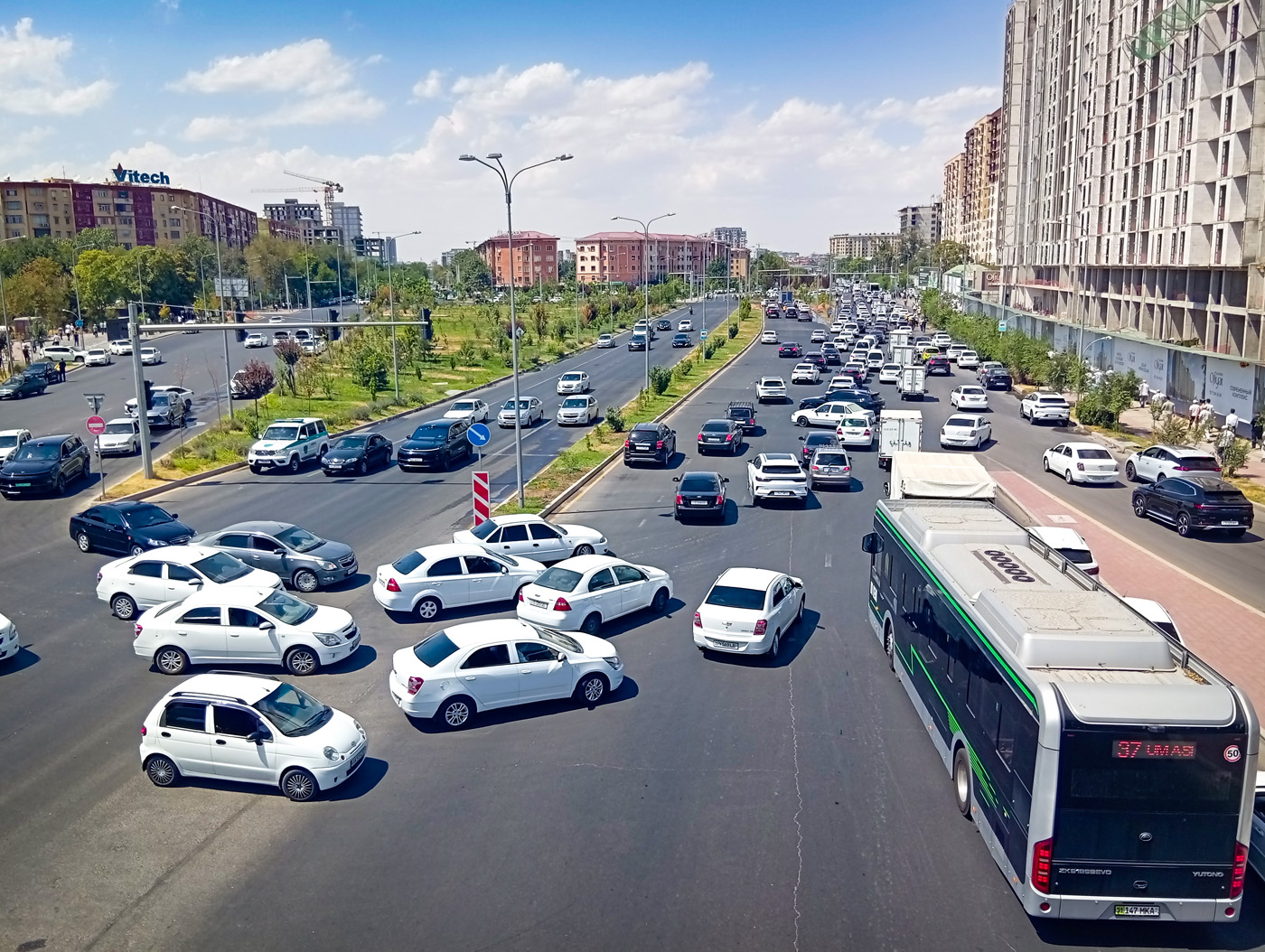 Tashkent, Yutong ZK6126BEVG nr. 01030; Tashkent — Closed tram lines; Tashkent — Closed trolleybus lines