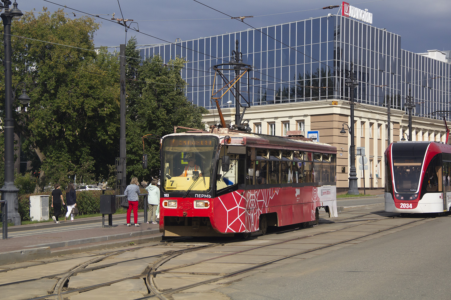 Пермь, 71-619КТ № 103; Пермь, 71-911ЕМ «Львёнок» № 2034