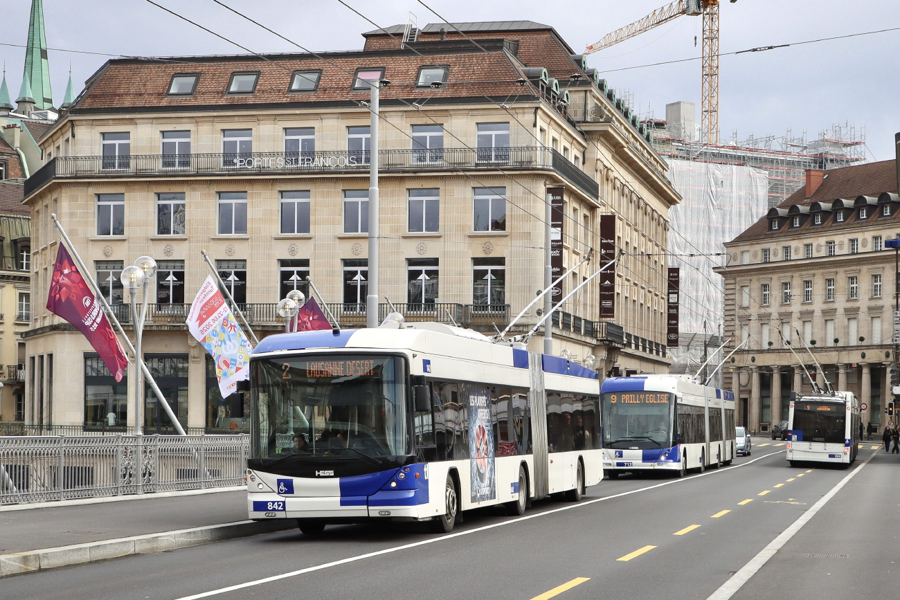 Lausanne, Hess SwissTrolley 3 (BGT-N2C) — 842