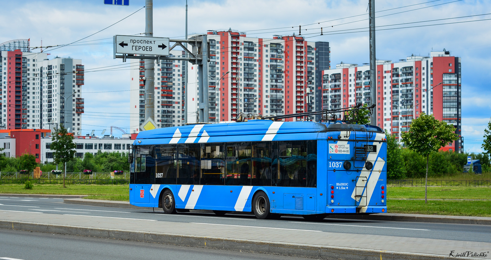 Санкт-Петербург, Тролза-5265.08 «Мегаполис» № 1037