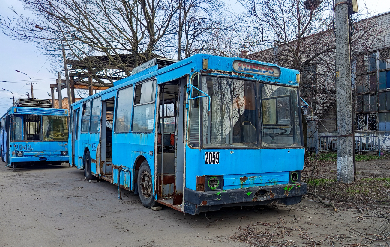 Днепр, ЮМЗ Т1Р (Т2П) № 2059 Днепр, ЮМЗ Т1Р (Т2П) № 2059