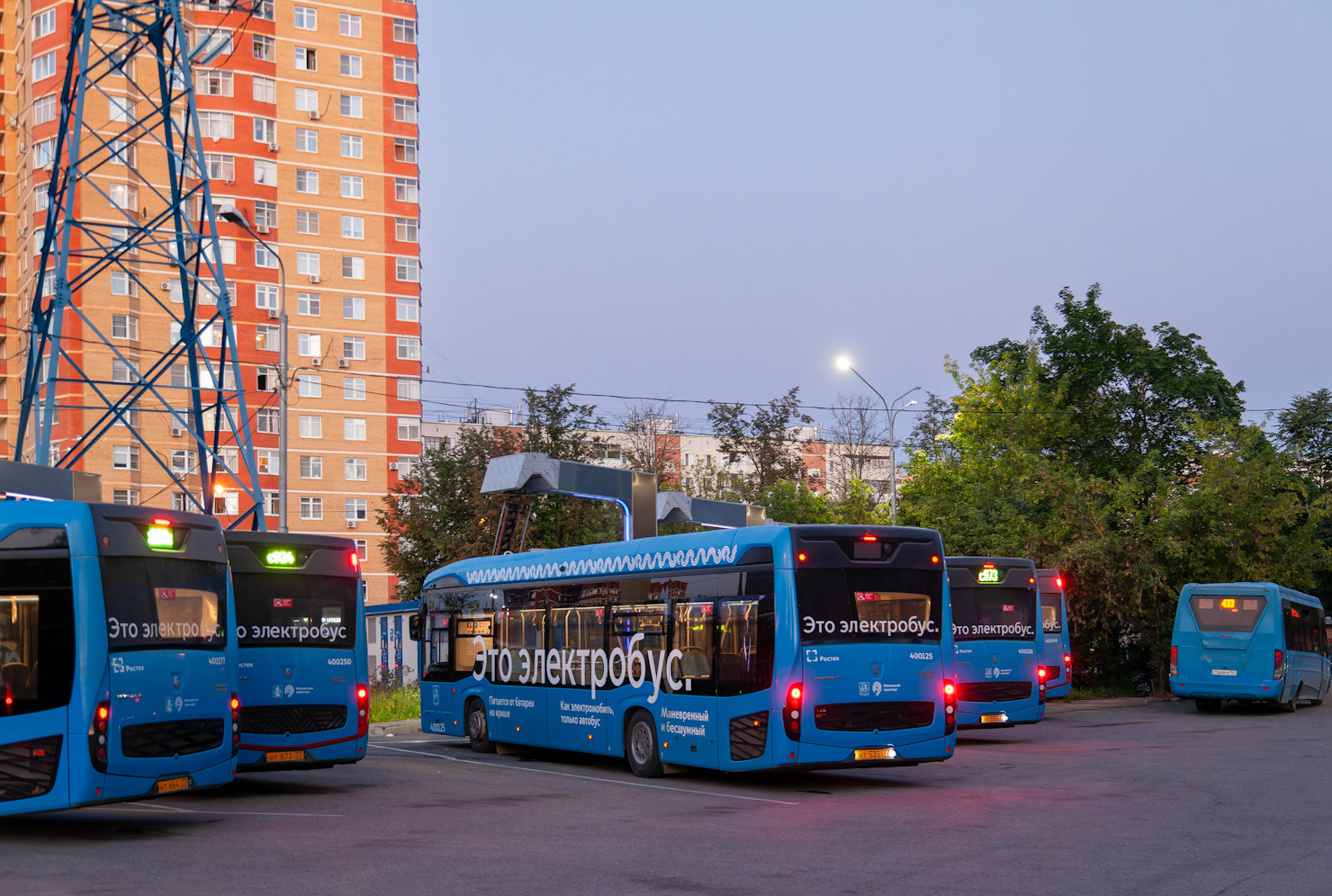 Москва, КАМАЗ-6282 № 400125