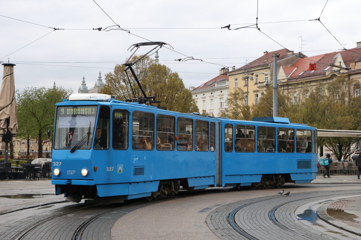 Загреб, Tatra KT4YU № 327