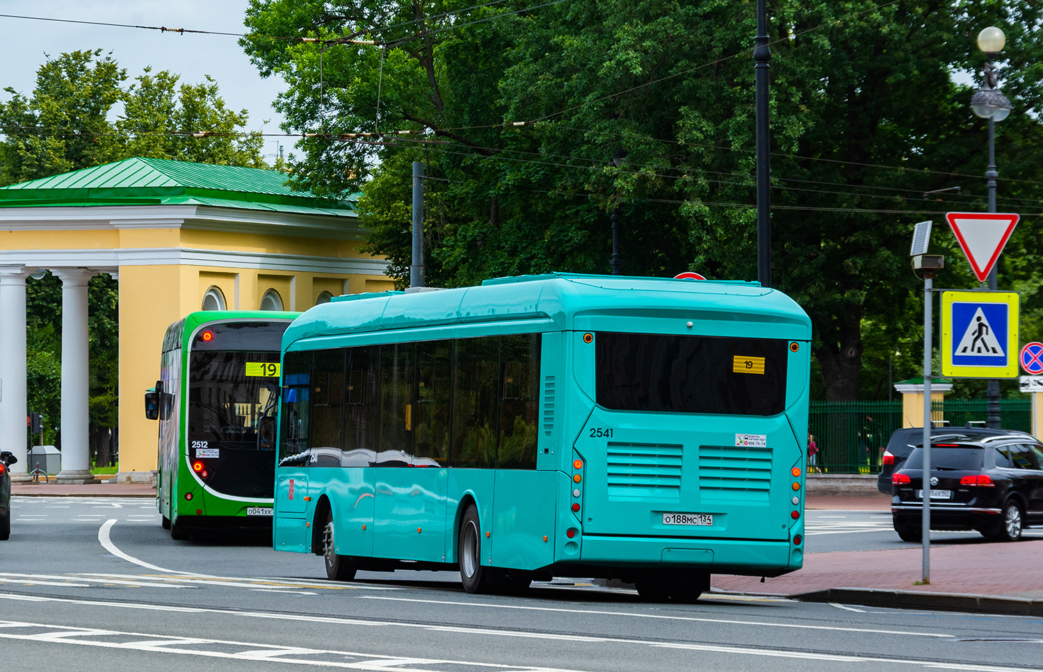 Saint-Petersburg, Volgabus-5270.E0 Br. 2541