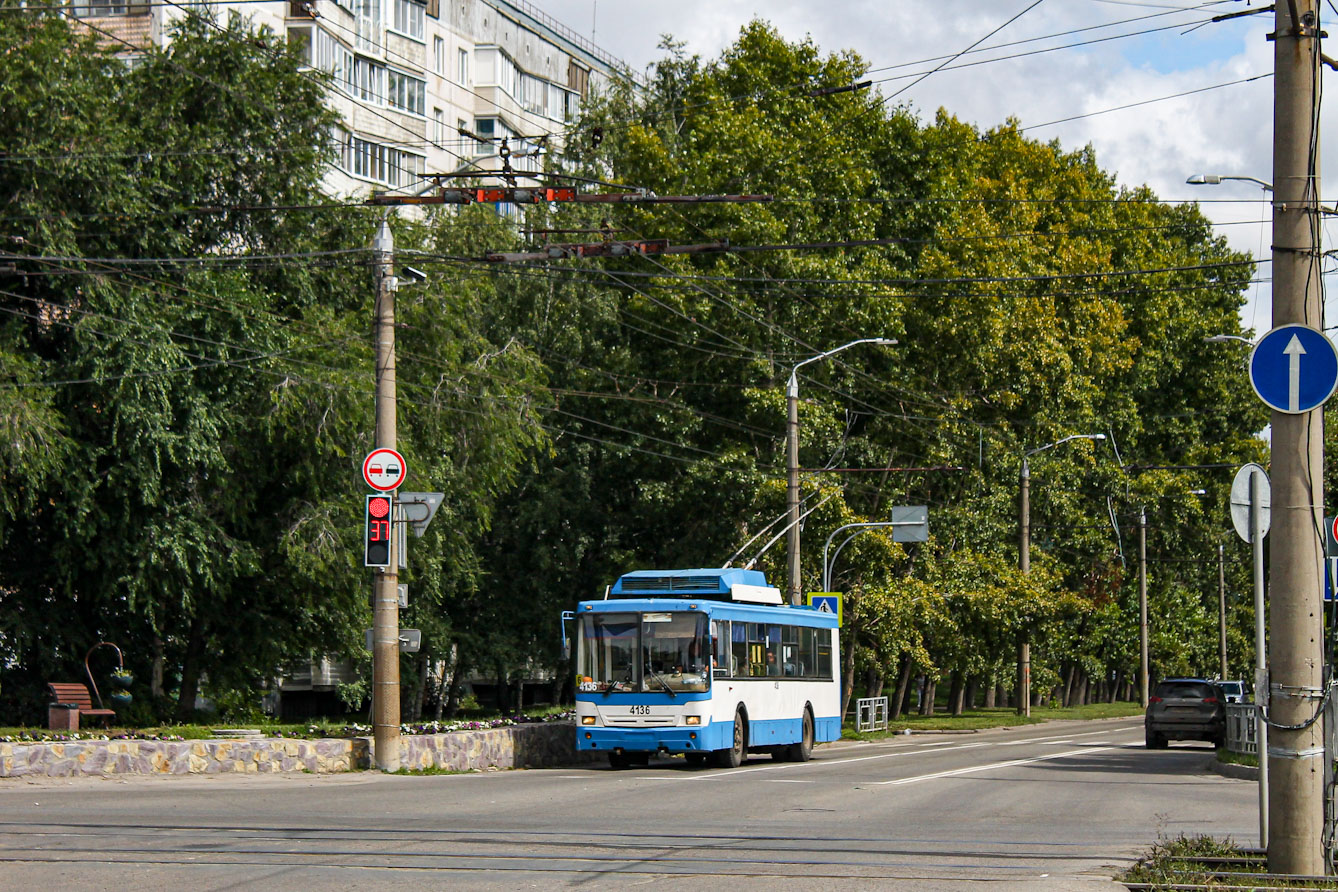 Барнаул, СТ-6217М № 4136