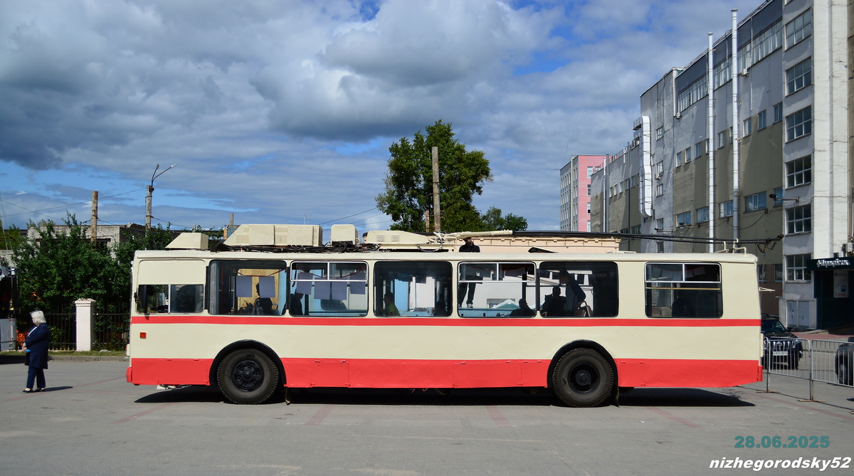 下诺夫哥罗德, ZiU-682V # 1698; 下诺夫哥罗德 — Parade and exhibition in honor of the 78th anniversary of the Nizhny Novgorod trolleybus 28.06.2025