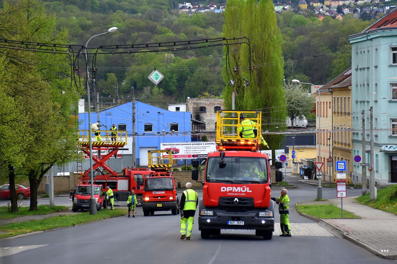 Ústí nad Labem — Building and reconstruction of the trolleybus network • Stavba a rekonstrukce trolejbusové sítě; Ústí nad Labem — Trolleybus lines and infrastructure • Trolejbusové tratě a infrastruktura