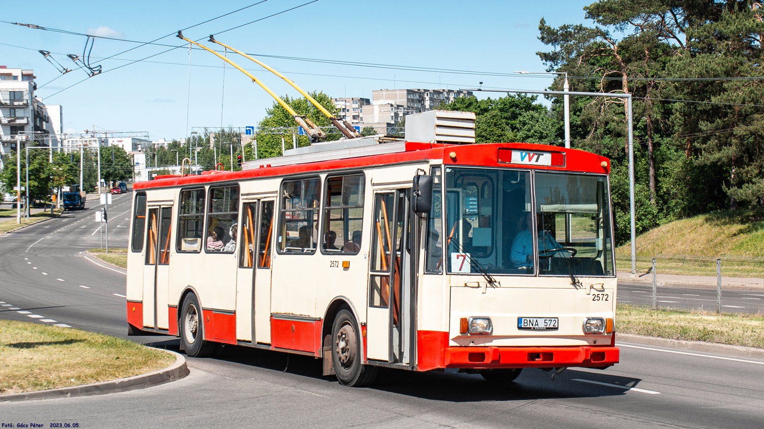 Вильнюс, Škoda 14Tr07 № 2572