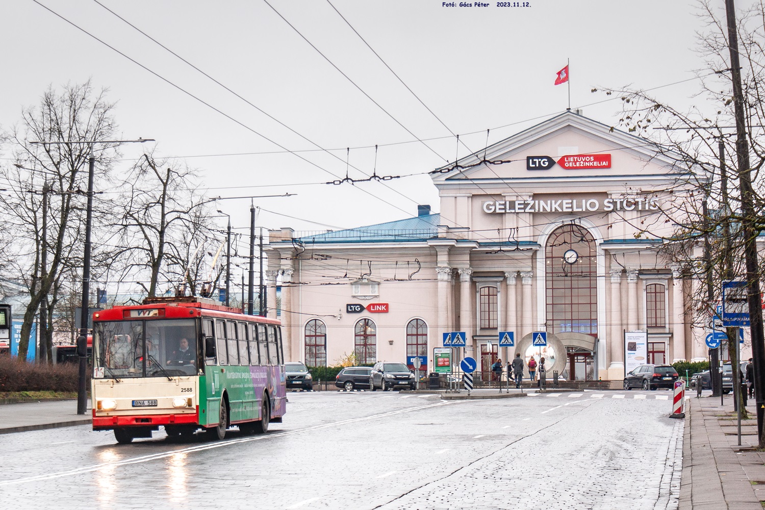 Вильнюс, Škoda 14Tr13/6 № 2588