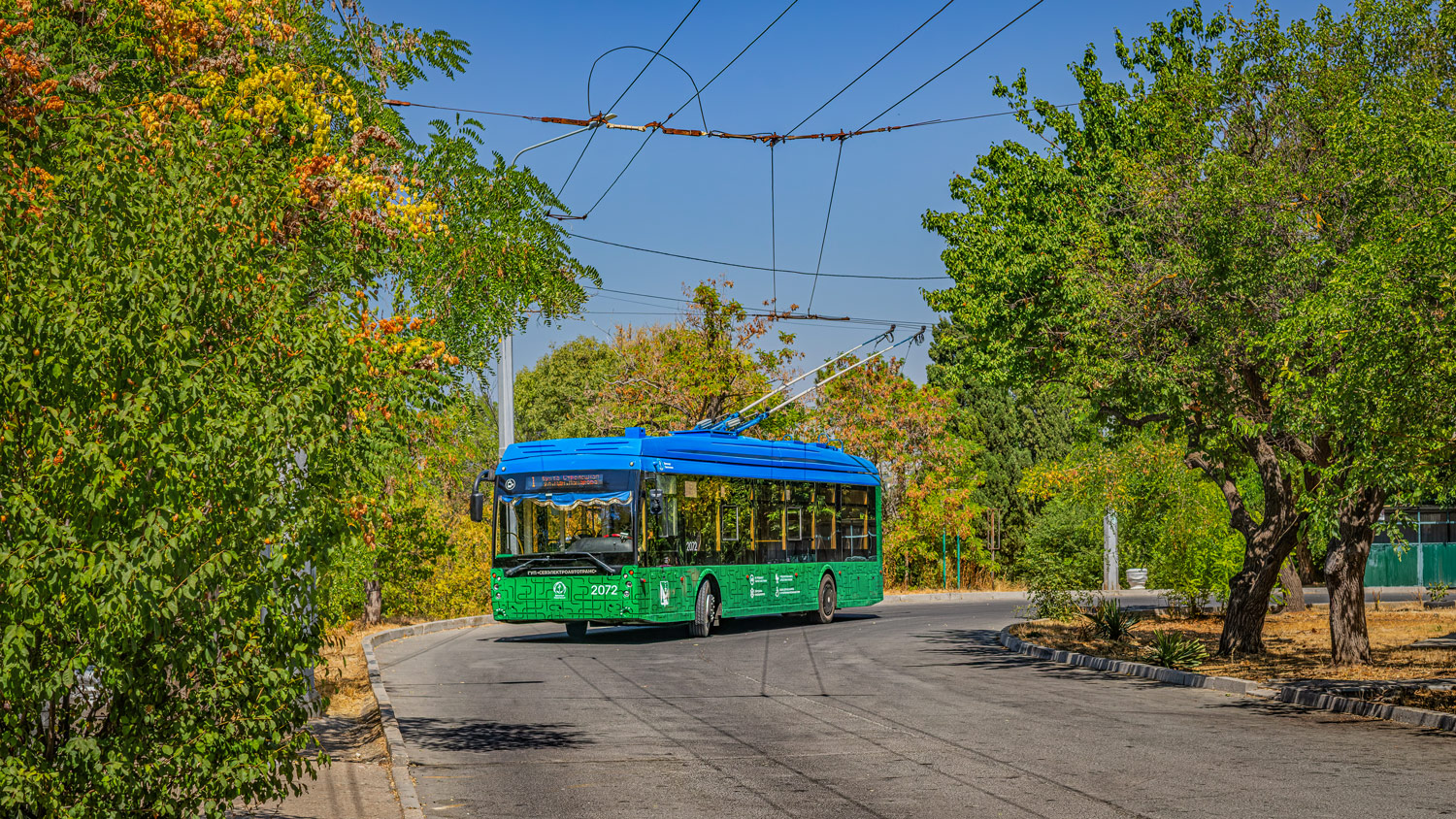 Sébastopol, Trolza-5265.03 “Megapolis” N°. 2072 Sébastopol, Trolza-5265.03 “Megapolis” N°. 2072