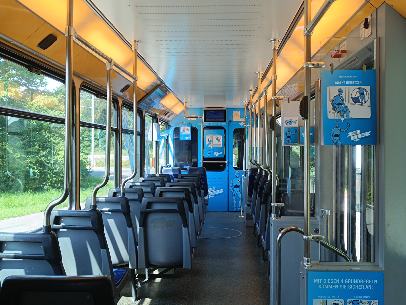 Цюрих, SWP/SIG/ABB Be 4/8 "Tram 2000 Sänfte" № 2111