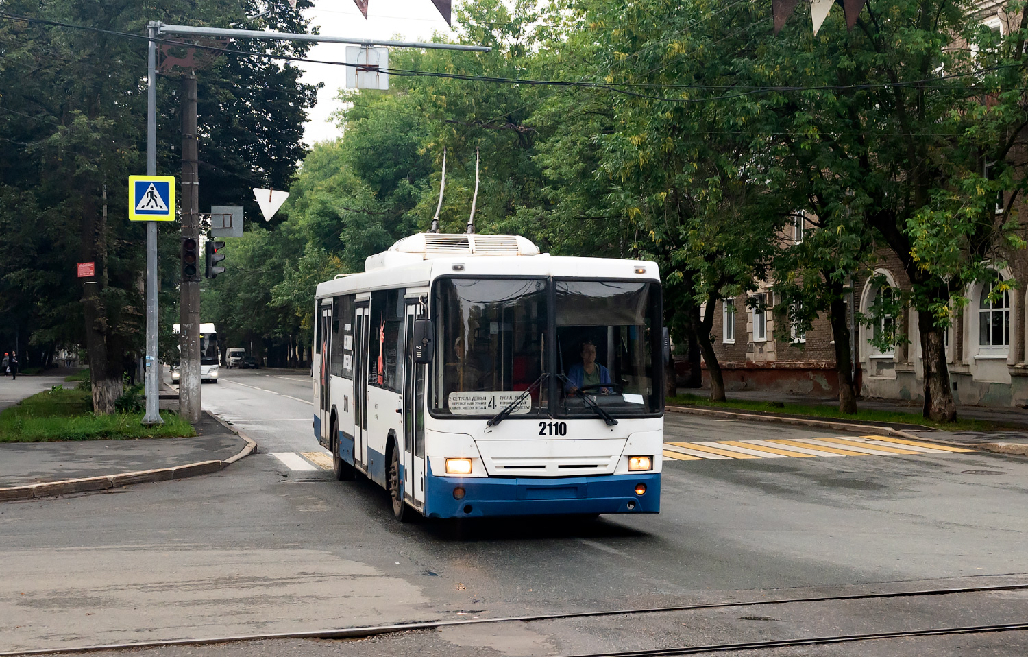 Уфа, НефАЗ-БТЗ 52765Р № 2110